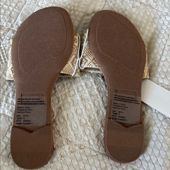 O'Neill Women's Cream and Brown Slide Sandals NWT - Picture 2 of 3